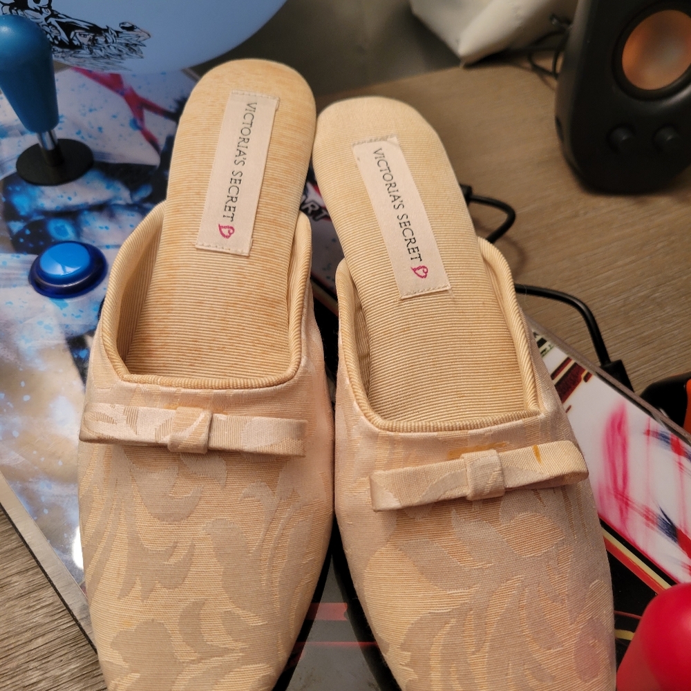 Victoria Secret open toe shoes